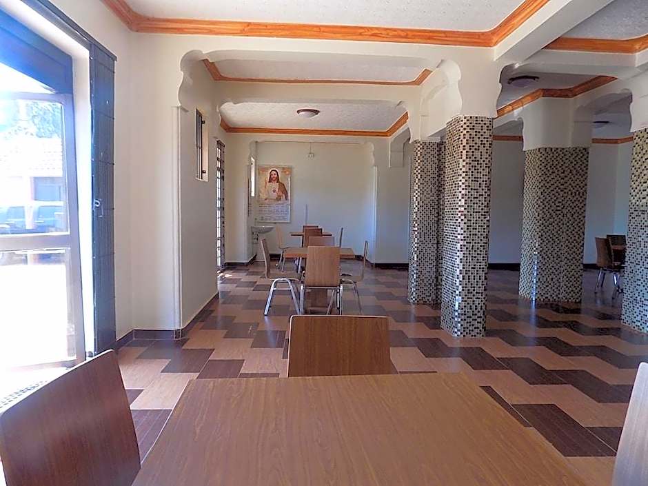 Olina Hotel and Apartments