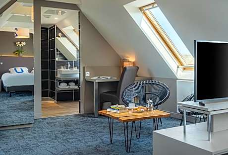 Superior Double Room with Sea Side