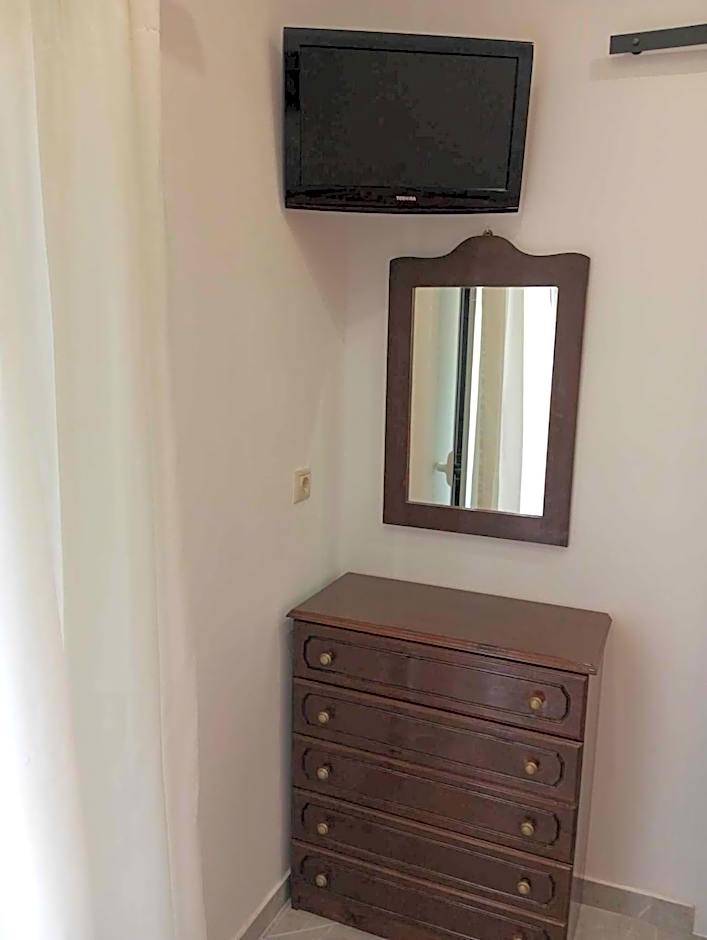 Gerekos Studios and Apartments