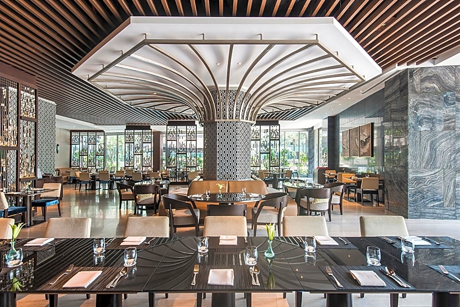 Sedona Hotel Inya Wing