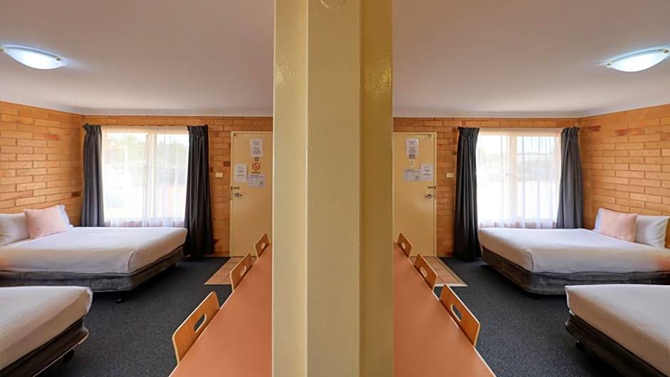 North Parkes Motel