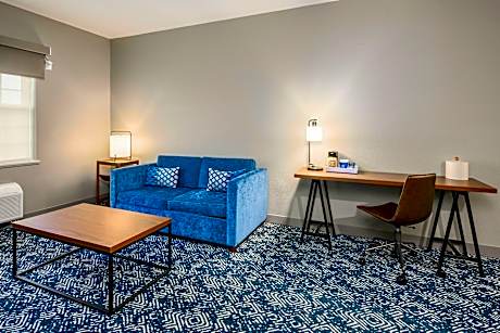 Suite, 1 King, Sofa bed, Whirlpool