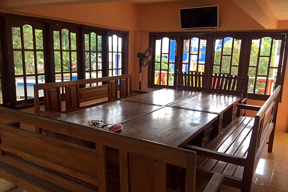 Collection O 92897 Hotel Intan Near Kantor Syahbandar Bawean