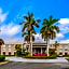 La Quinta Inn & Suites by Wyndham Naples Downtown