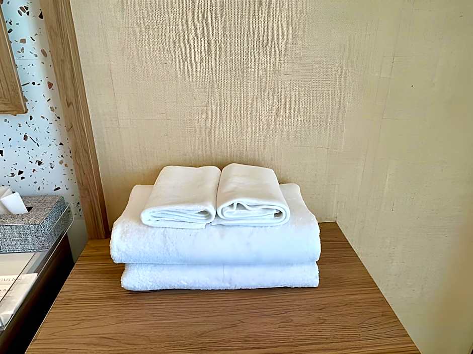 Shanti-Retreat Hotel