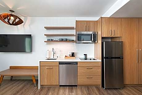 King Studio with Sofa Bed