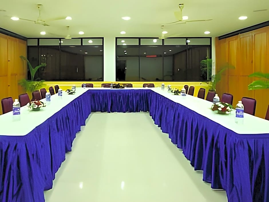 Hotel Green Dreams – Cochin, NE