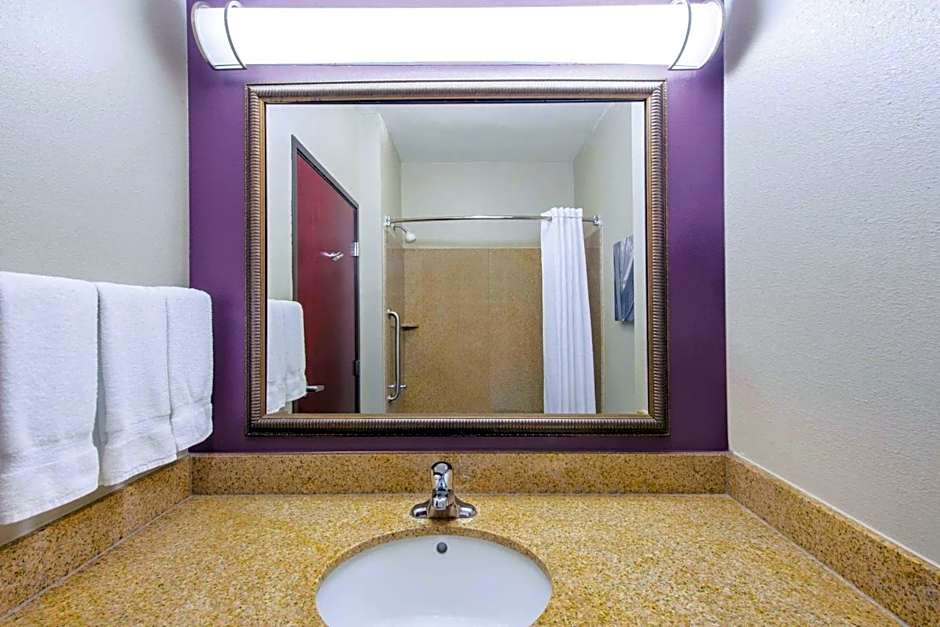 La Quinta Inn & Suites by Wyndham Oklahoma City Yukon