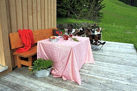 One-Bedroom Apartment - Annex