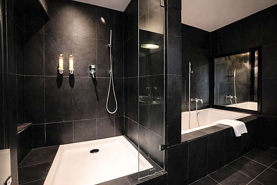 Bab Hotel