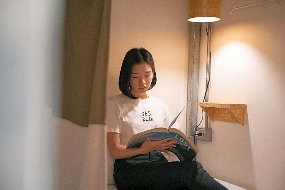 365.Hostel