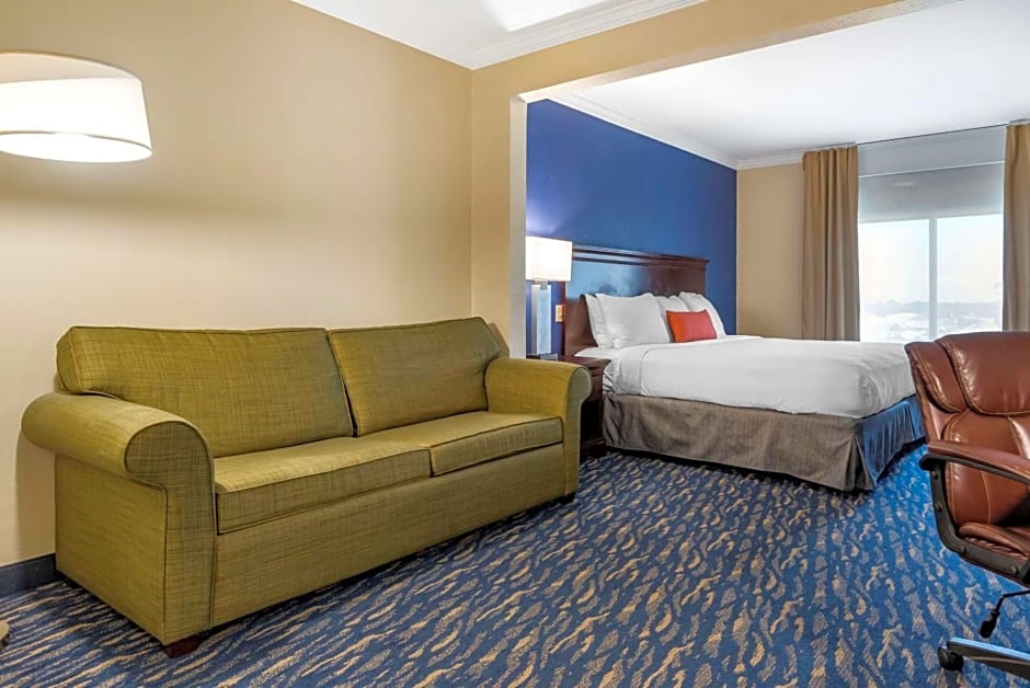 Comfort Inn & Suites New Orleans Airport North