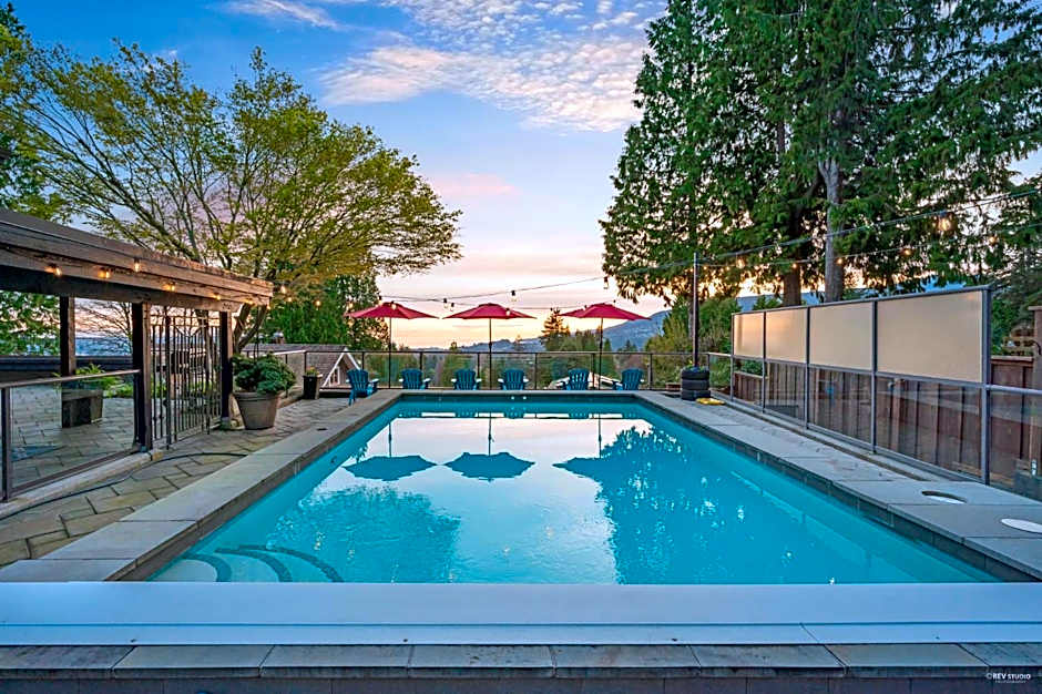 Cypress: Private Bedroom/Bathroom/Office, with Shared Pool, Hot tub