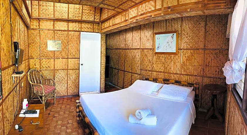 Bamboo House Beach Lodge & Restaurant