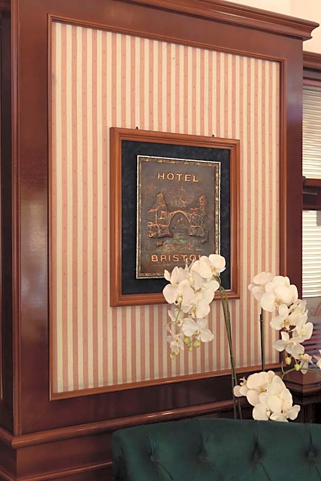 Hotel Bristol