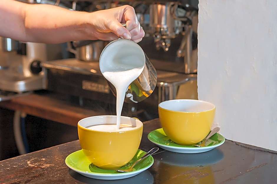 The Hare and Hounds, Levens