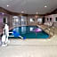 Days Inn & Suites by Wyndham Kaukauna WI