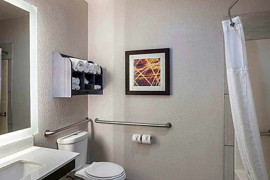 Comfort Suites Vista Ridge Mall