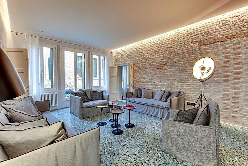Stunning Modern Apartment in the Heart of Venice