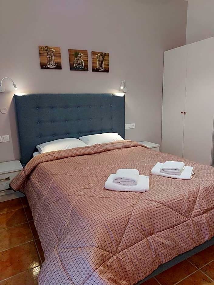 Dolphin Sea View Rooms