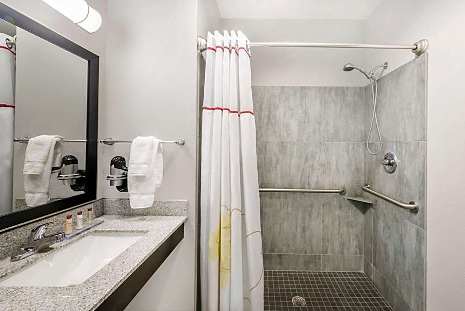 Hawthorn Suites By Wyndham Midland