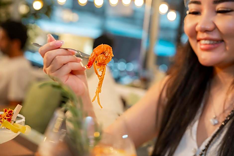 Patong Social Hotel and Restaurant