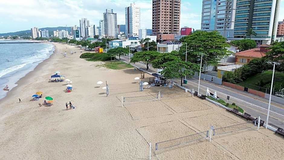 120m da praia no centro de Piçarras