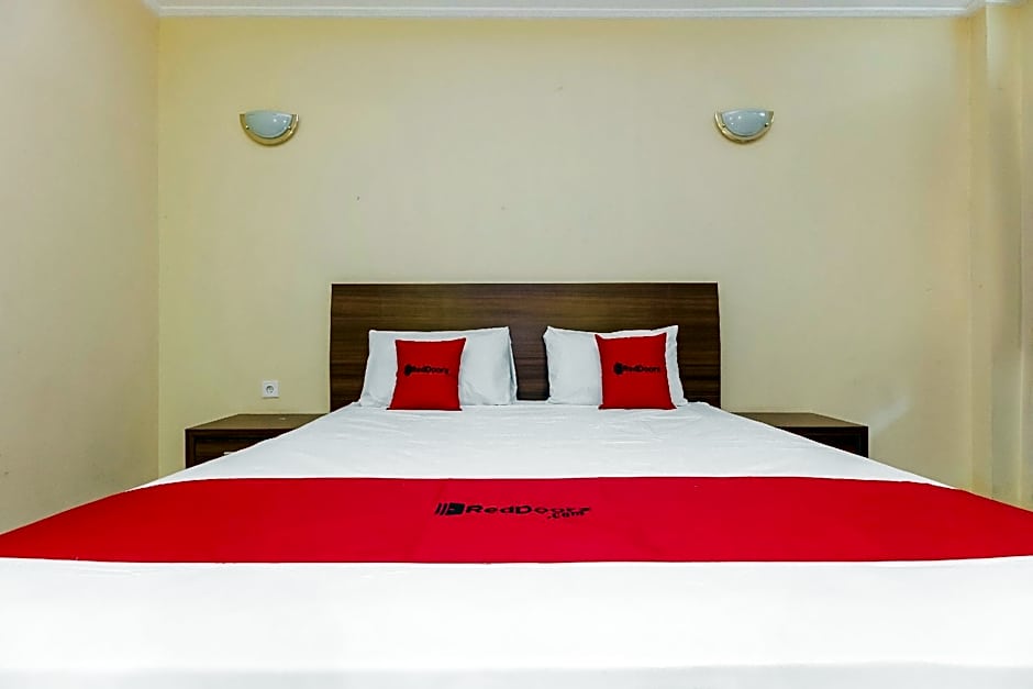 RedDoorz near Taman Samarendah Samarinda