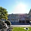 Cloverdale Wine Country Inn and Suites