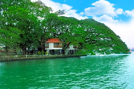 Double Room with Lake View