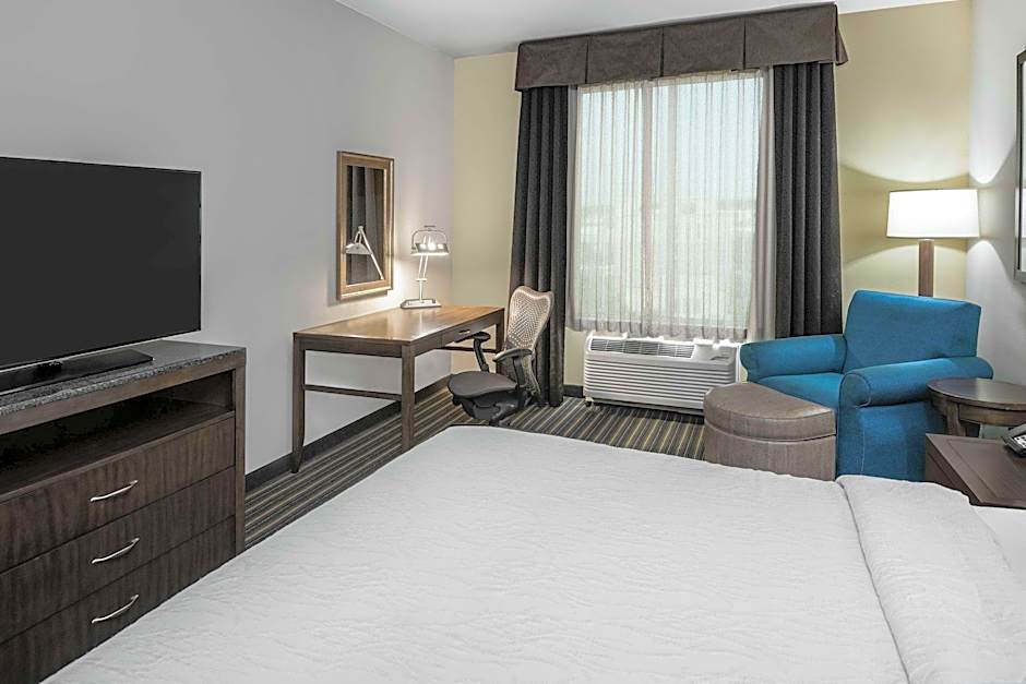 Hilton Garden Inn at the Rim