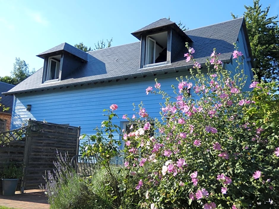 Les Petits Matins Bleus - Chambres d'hôtes "Les Pommiers"
