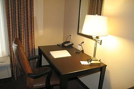 Room with Two Queen Beds - Non-Smoking