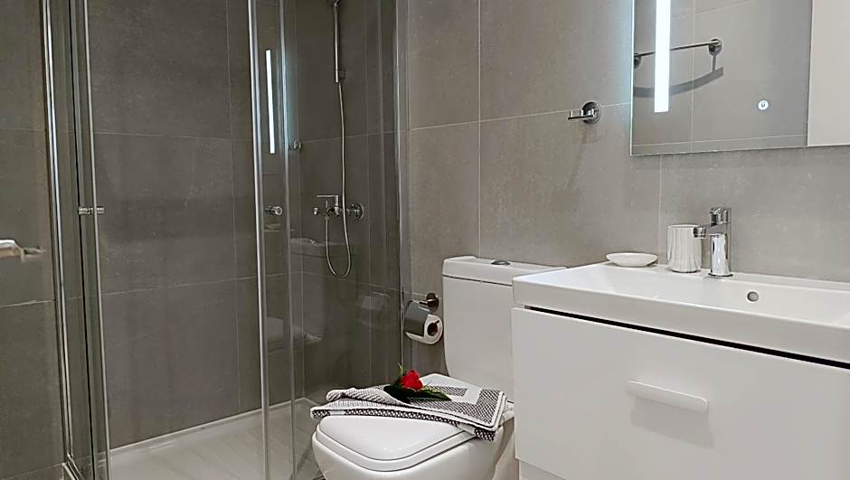 Larvella Estia Luxury Suites