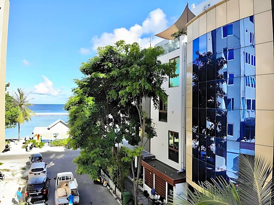 Turquoise Residence by UI
