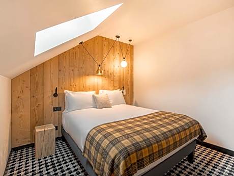 Duplex Quadruple Room