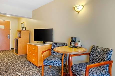 Queen Room with Two Queen Beds - Non-Smoking/First Floor