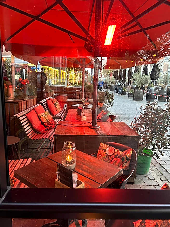 Slapen bij Café de Concurrent