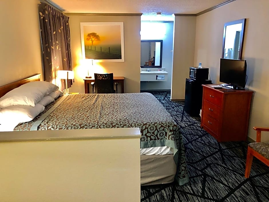 Days Inn by Wyndham Manning