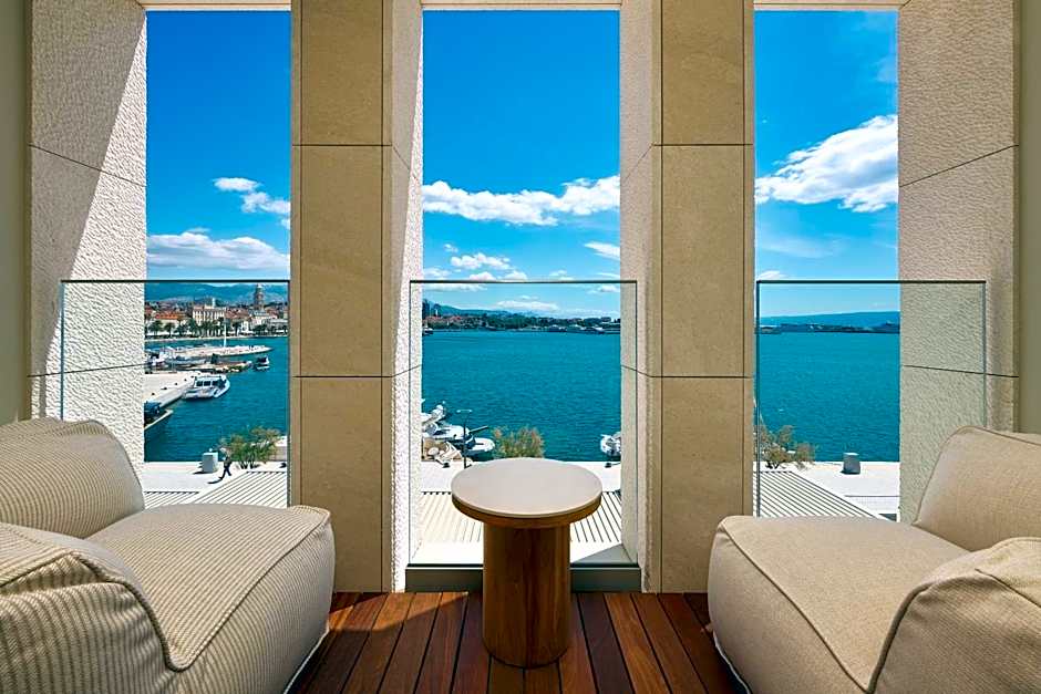 Hotel Ambasador