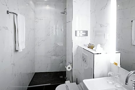 Superior Room, 1 Queen Bed, Non Smoking, City View