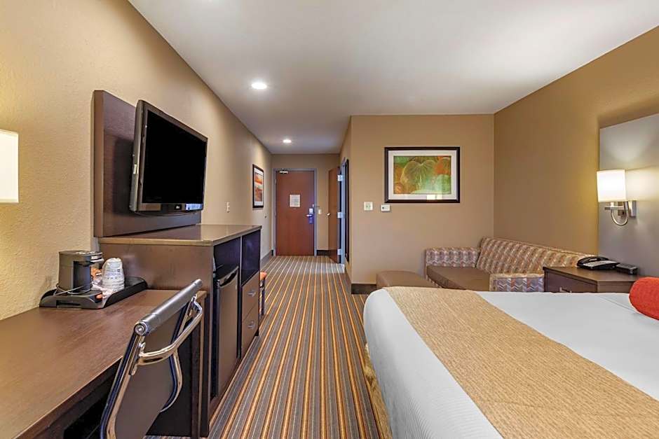 Best Western Plus Woodstock Inn & Suites