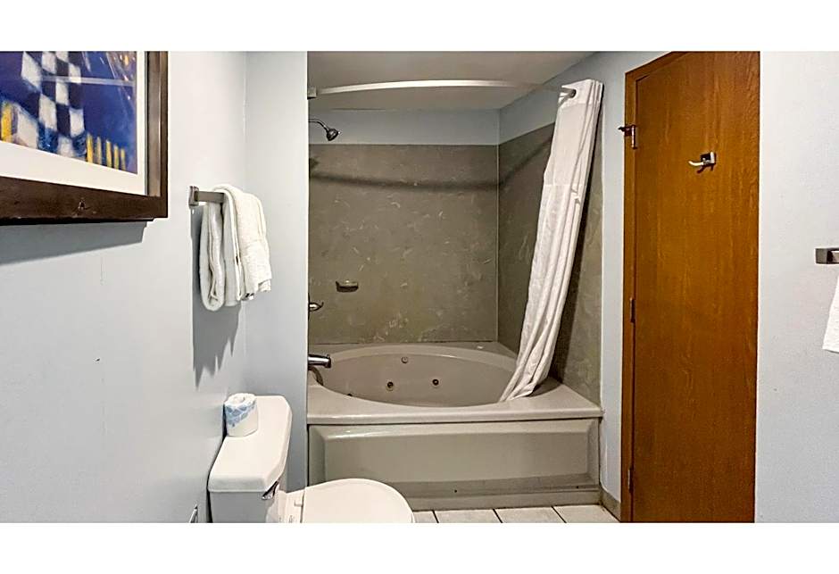 Motel 6 - Tiffin, OH