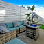 Luxury Mid City Home With Firepit