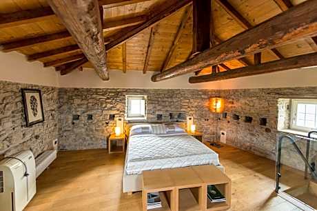 Suite - Split Level