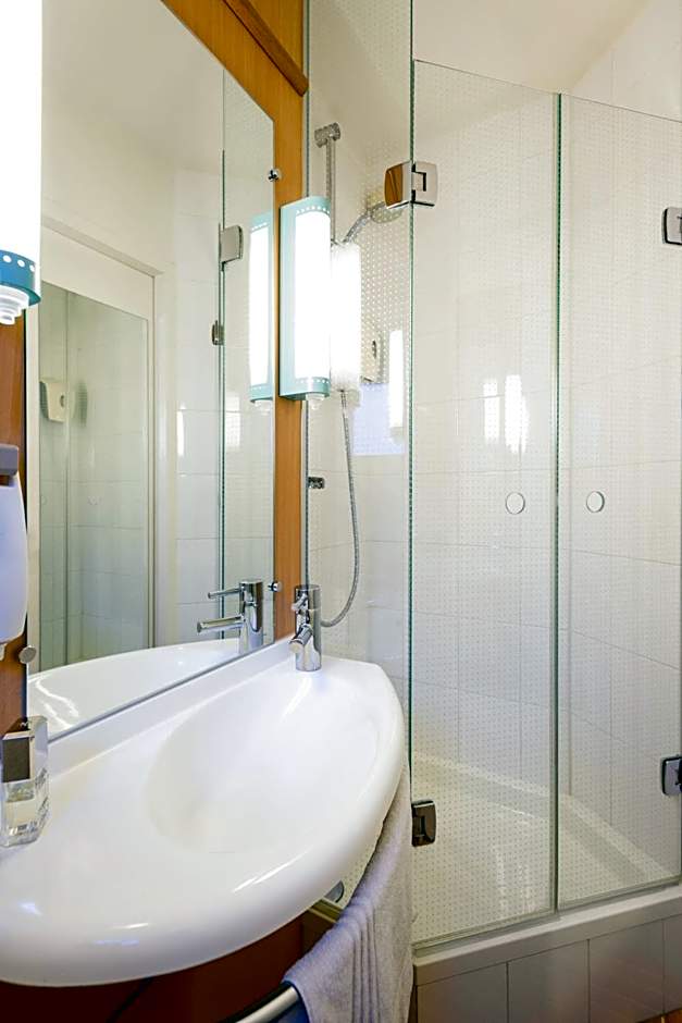 ibis Marseille Centre Gare Saint Charles