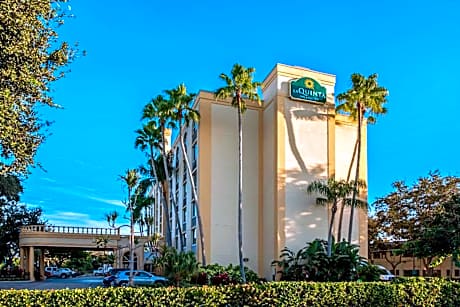 La Quinta Inn & Suites by Wyndham West Palm Beach Airport