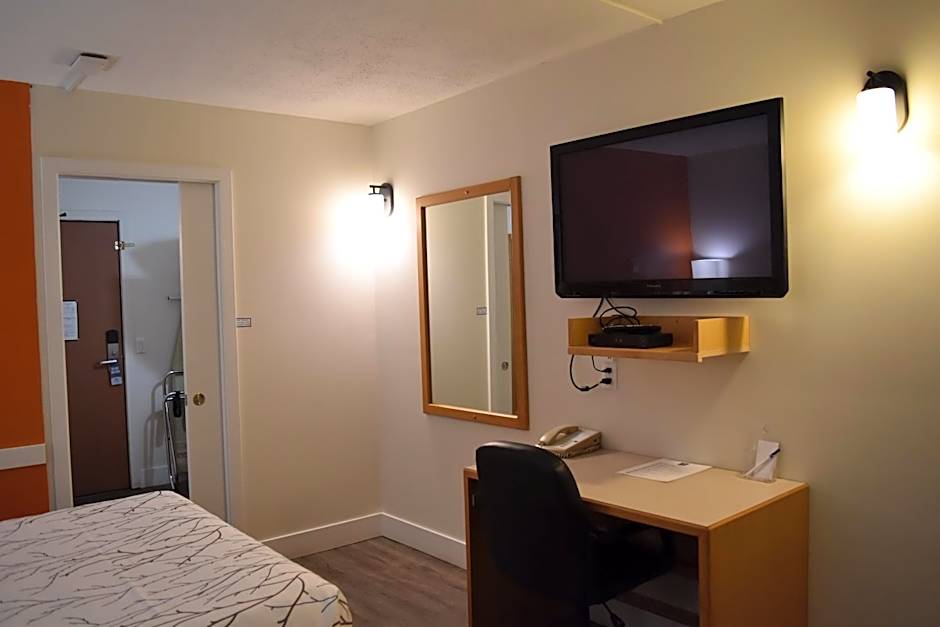 Canadas Best Value Inn And Suites Castlegar