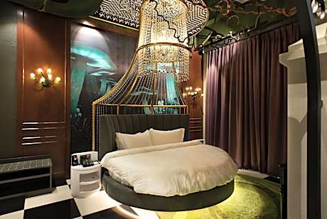 Alice In Wonderland Suite