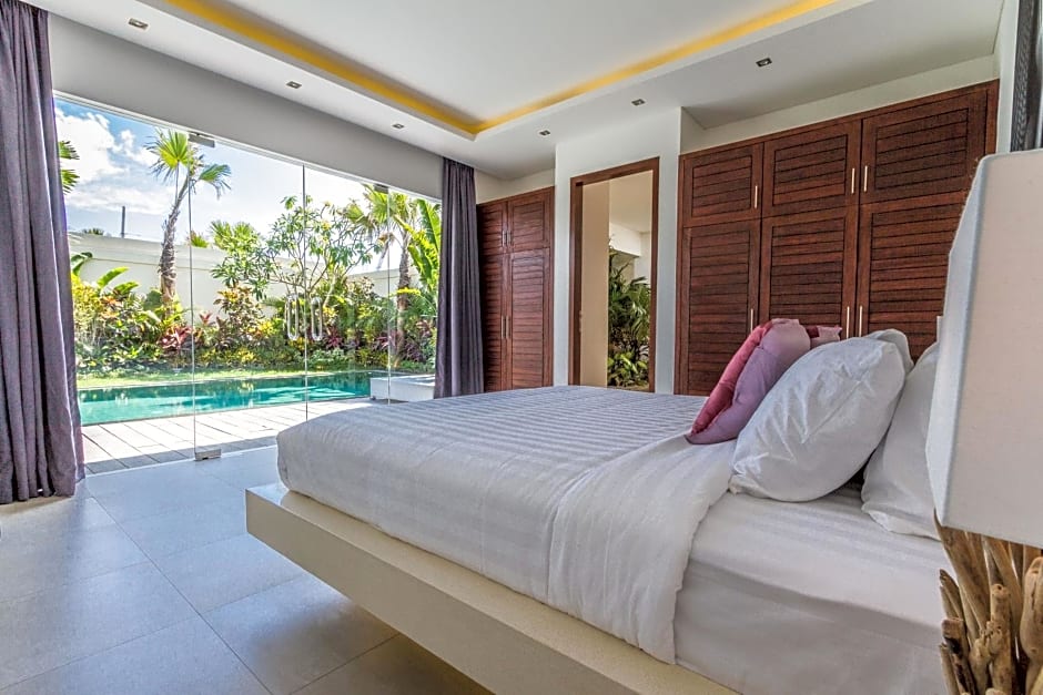 Villa Juna - Beautiful 3 Bedroom in Seminyak